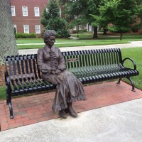 High-Point-University-Dumor-Bench-3sm